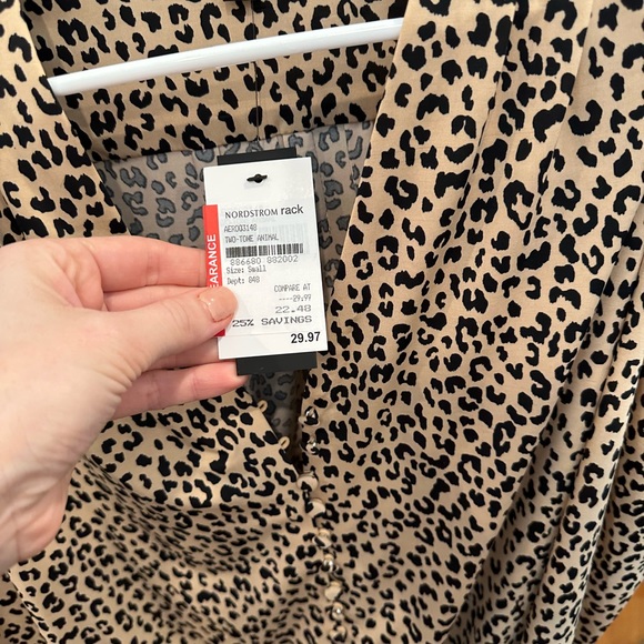 Long sleeve cheetah print bodysuit blouse - Picture 4 of 5